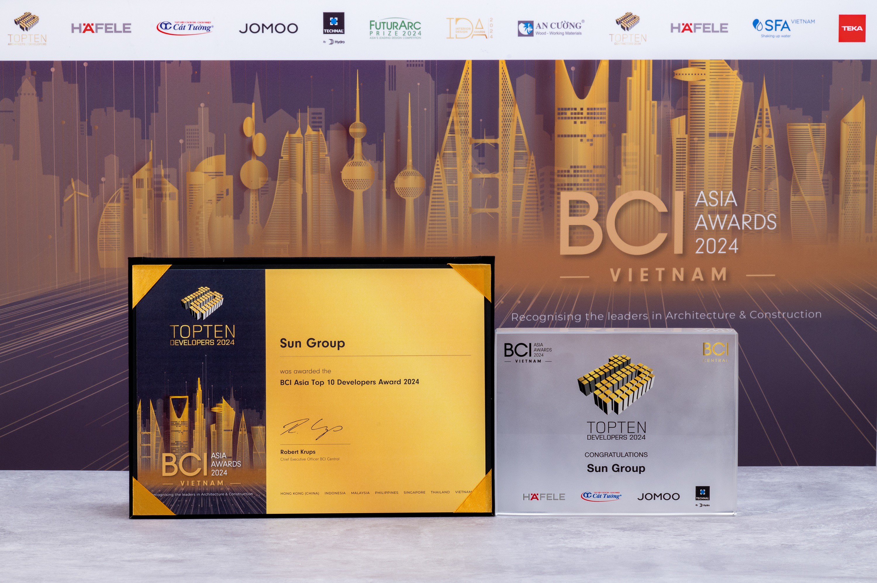 BCI Asia Awards 2024 tiếp tục vinh danh Sun Group trong “Top 10 chủ đầu tư hàng đầu Việt Nam” - 2