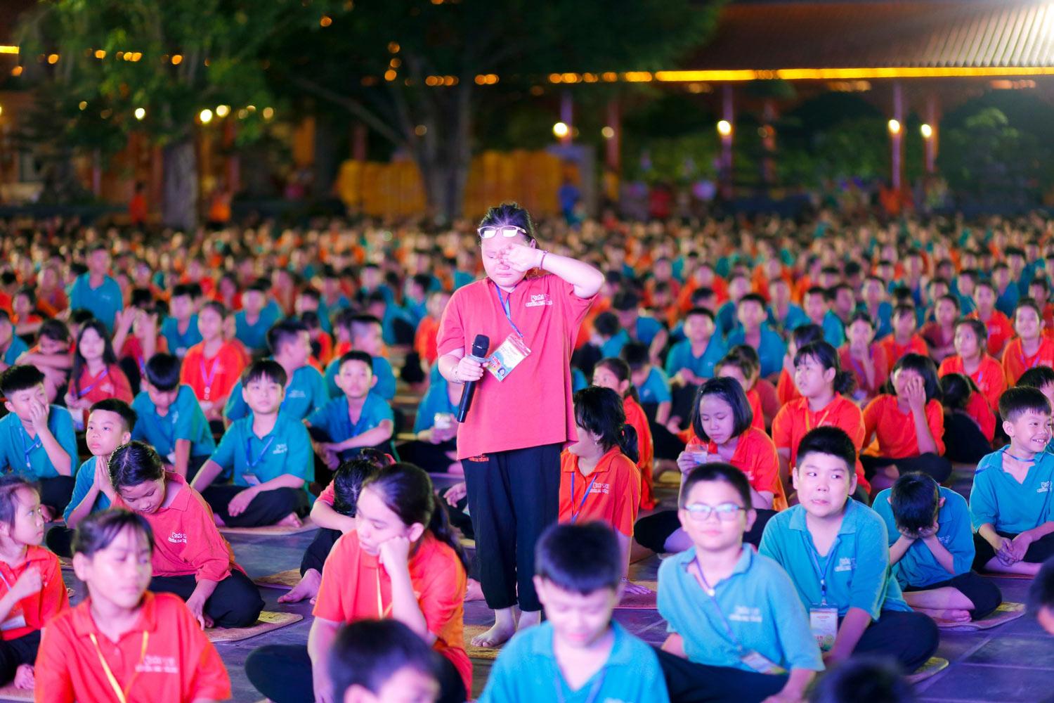 "Khóa tu mùa hè kết tình bạn muôn phương" - Mở đầu cho Khóa tu mùa hè - 4