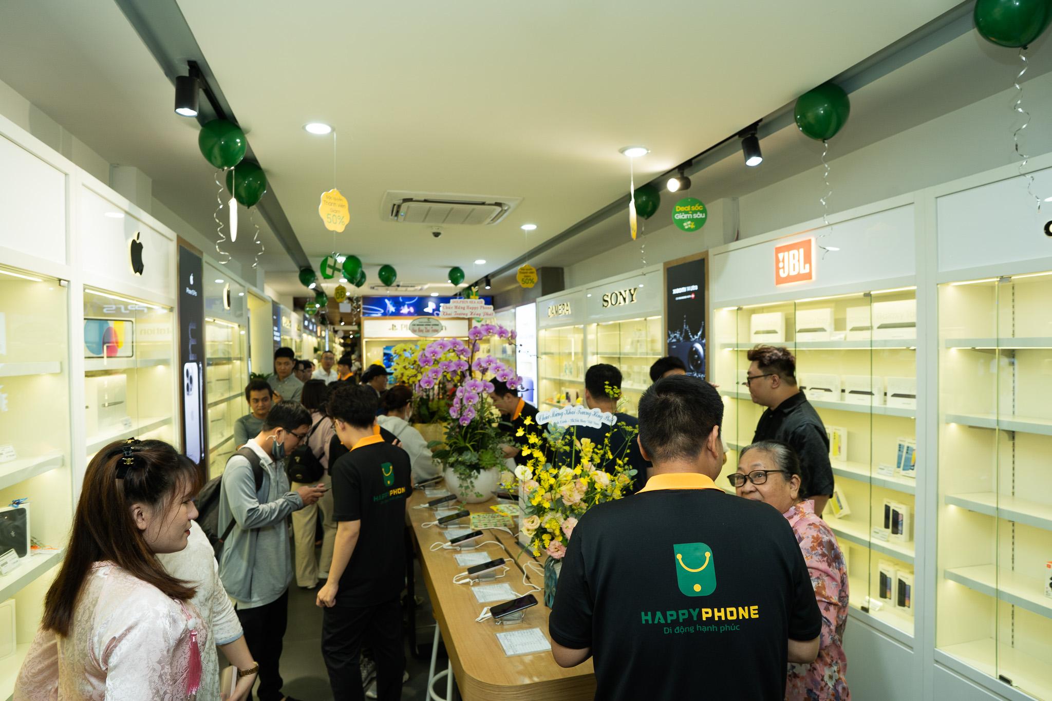Happy Phone khai trương cửa hàng đầu tiên tại 483 Tô Hiến Thành, P14, Q10 - 4