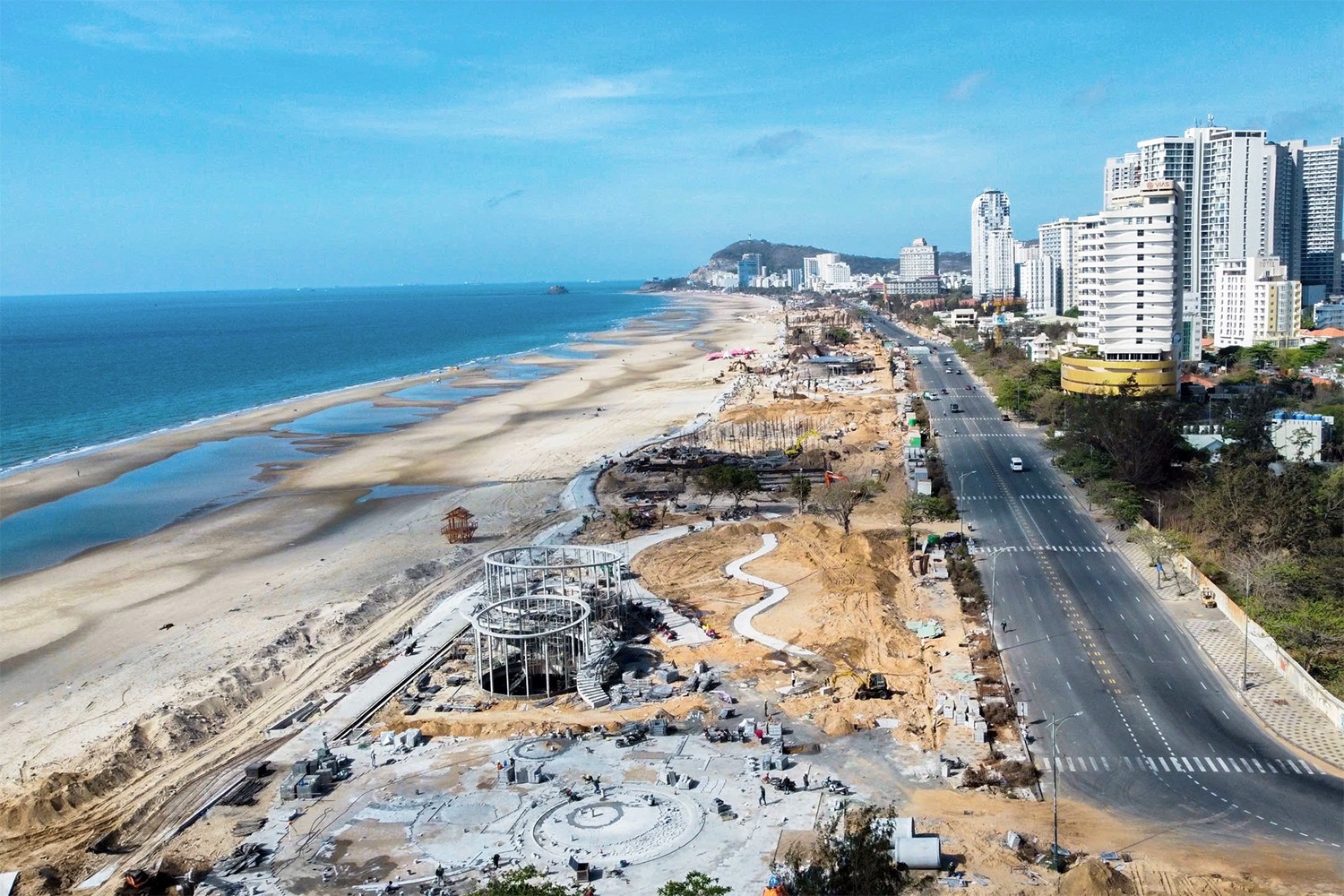 Hạ tầng “khoác áo mới”, du lịch Vũng Tàu chuyển mình - 1