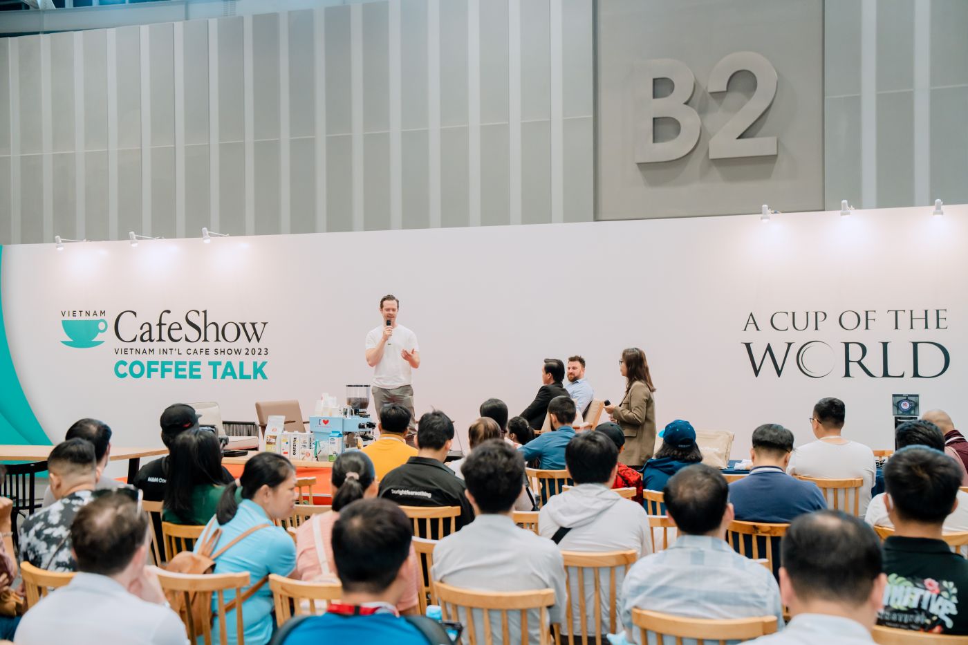 Trải nghiệm Công nghệ Tinh gọn cùng iPOS.vn và MoMo tại Cafe Show 2025 - 3