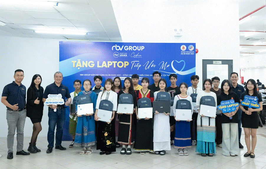 Người Bạn Vàng cùng sinh viên dân tộc thiểu số viết tiếp ước mơ tri thức - 1