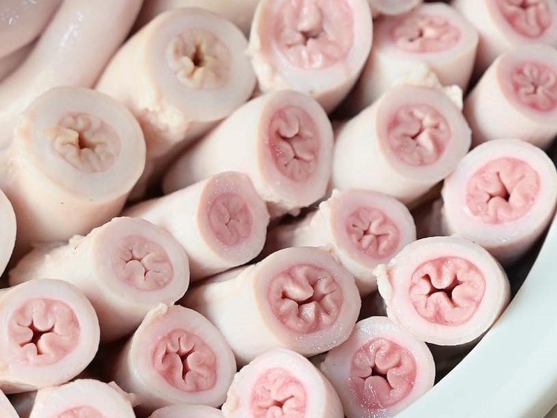 Chủ lò mổ tiết lộ bất ngờ về lòng se điếu, giá lên tới 4 triệu đồng/kg - 1