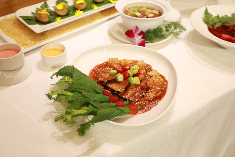 Dừng chân nơi bình yên, thưởng thức buffet chay Khách sạn Viễn Đông - 4