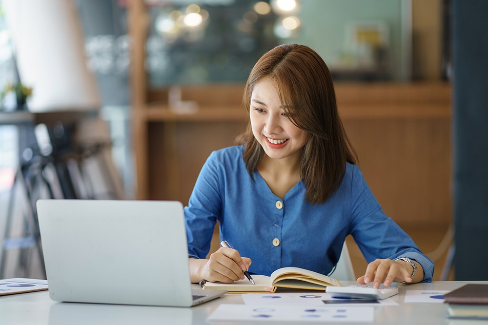 Người trẻ lo lắng khi thiếu kinh nghiệm quản lý tài chính - 1