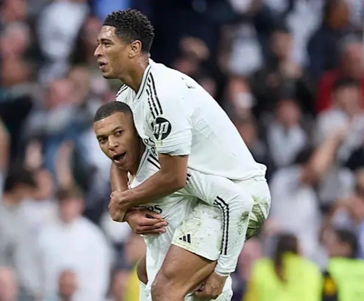 Real Madrid vượt Manchester United trong Top 10 CLB bóng đá giá trị nhất thế giới - 1