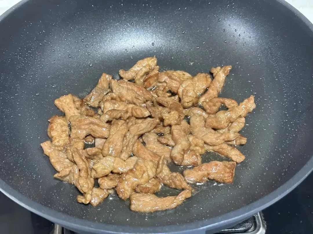Mì bò sốt tiêu đen chuẩn nhà hàng, làm siêu nhanh tại nhà - 3