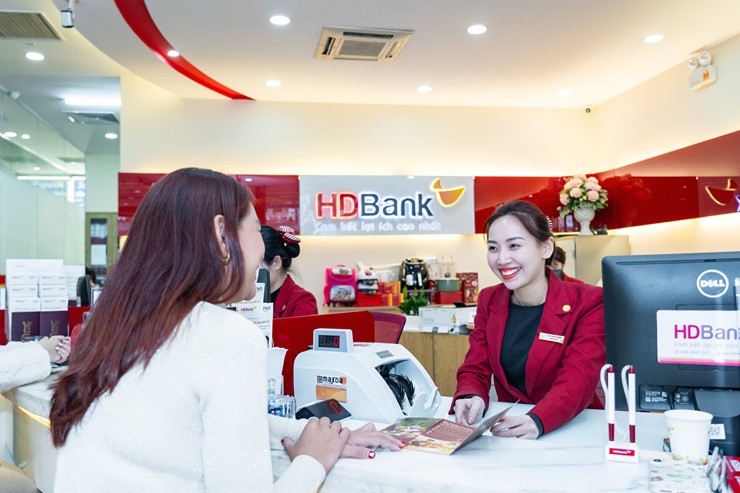 Ngân hàng đồng loạt tăng lãi suất tiết kiệm, mức cao nhất hiện là bao nhiêu? - 4