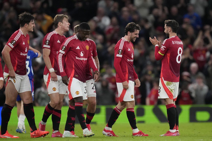 Vào chung kết Europa League, Man United và Tottenham kiếm được bao nhiêu tiền thưởng? - 2