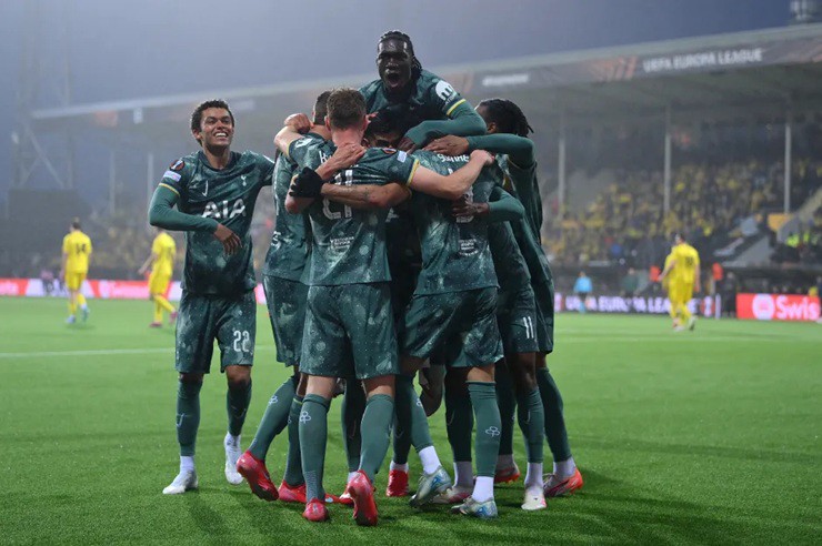 Vào chung kết Europa League, Man United và Tottenham kiếm được bao nhiêu tiền thưởng? - 1
