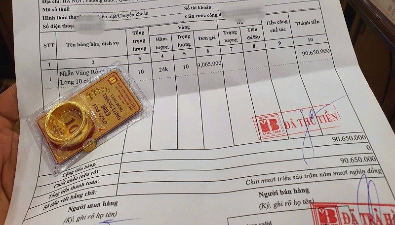 Giá vàng chiều 12/5: Lao dốc mạnh, bất ngờ với động thái của người dân trên phố vàng - 4