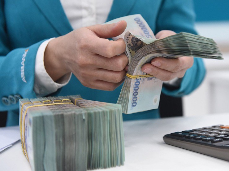 Ngân hàng bất ngờ đưa ra mức lãi suất tiết kiệm cao chót vót để hút tiền - 1