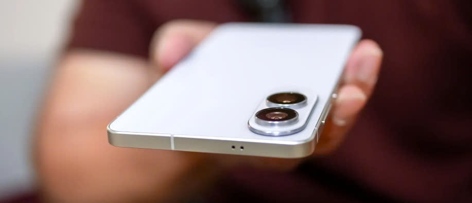 Trên tay Galaxy S25 Edge siêu hot: Vừa mỏng vừa sang - 2