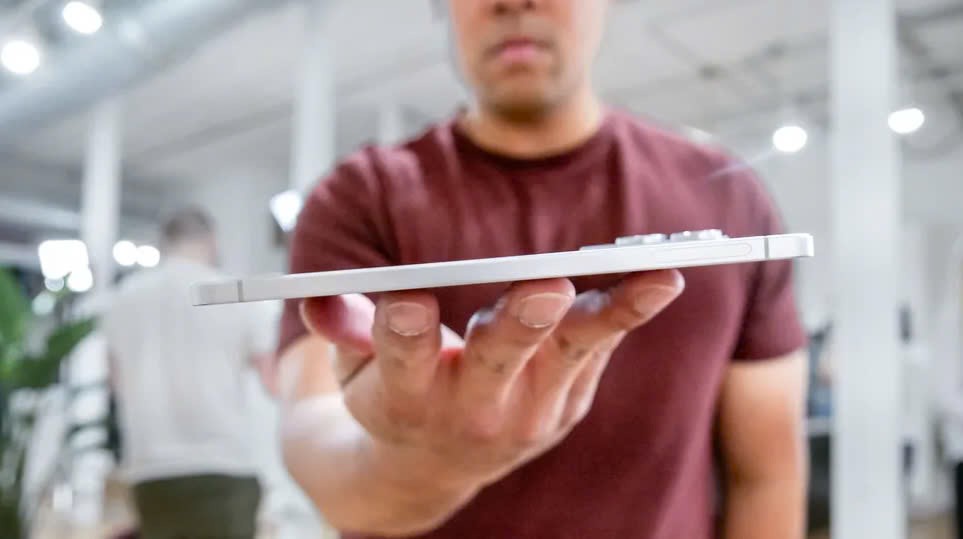Trên tay Galaxy S25 Edge siêu hot: Vừa mỏng vừa sang - 11