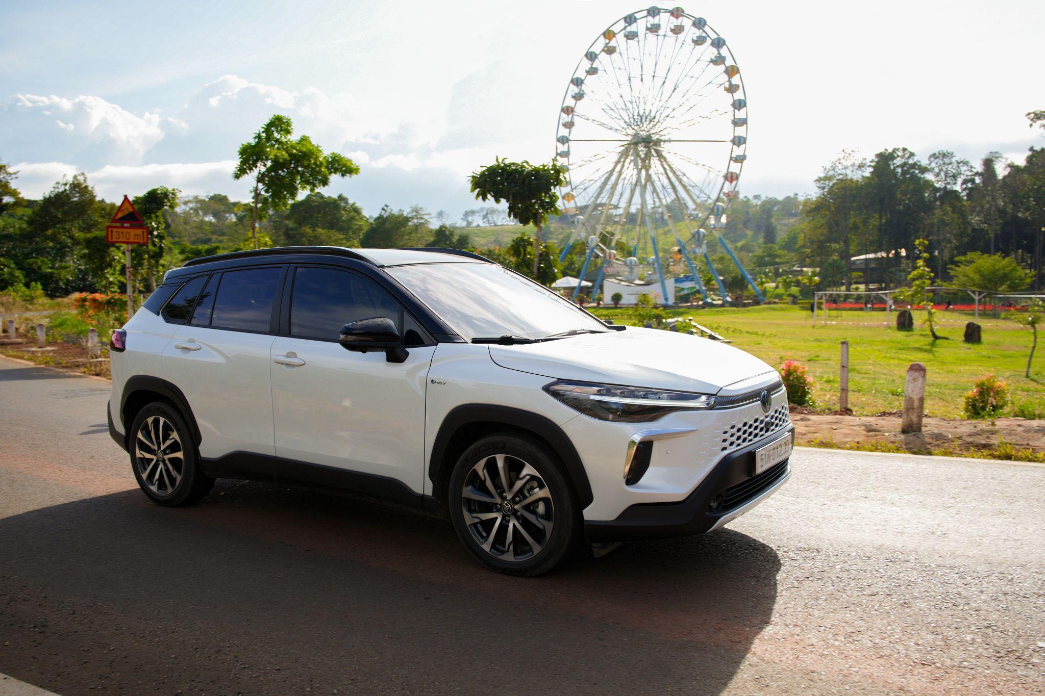 Khách hàng Việt “xanh hóa” lựa chọn ô tô: Toyota khẳng định vị thế mảng xe Hybrid - 4