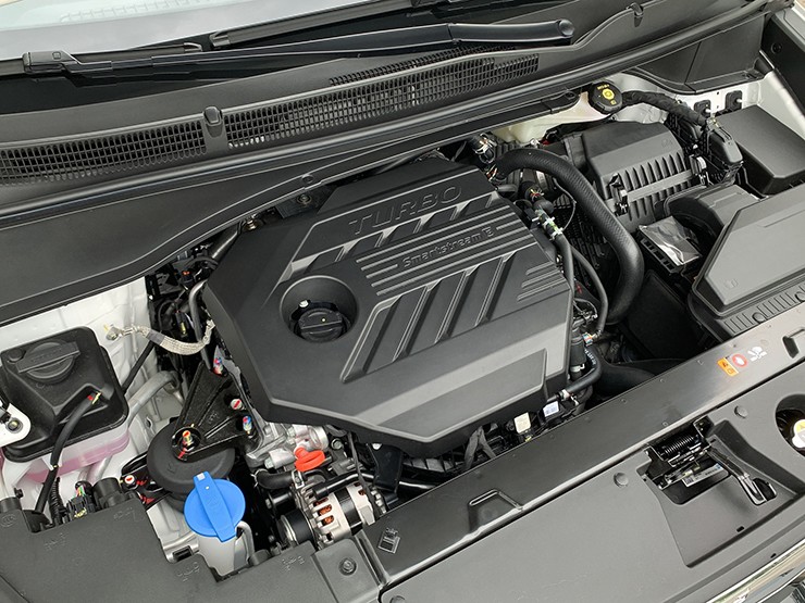 Giá xe MPV cỡ trung Hyundai Custin cập nhật tháng 5/2025 - 9