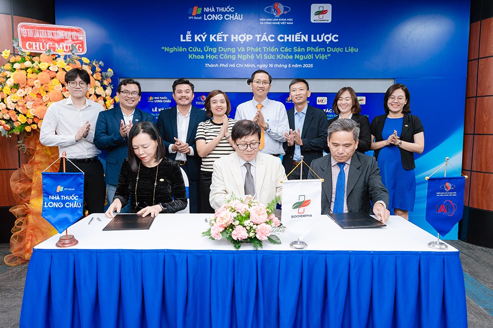 Long Châu hợp tác cùng Viện Công Nghệ Tiên Tiến - Viện Hàn Lâm Khoa Học và Công Nghệ phát triển dược phẩm bảo vệ sức khỏe người Việt - 1