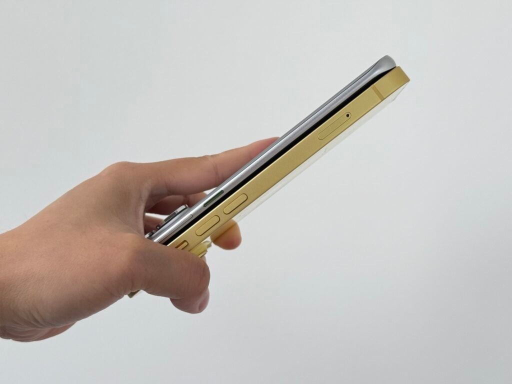 Đây là smartphone màn hình cong mỏng nhất thế giới - 1