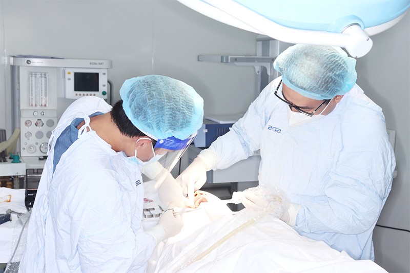 Trồng răng giá bao nhiêu tại Bệnh viện Răng Hàm Mặt Sài Gòn ? - 1