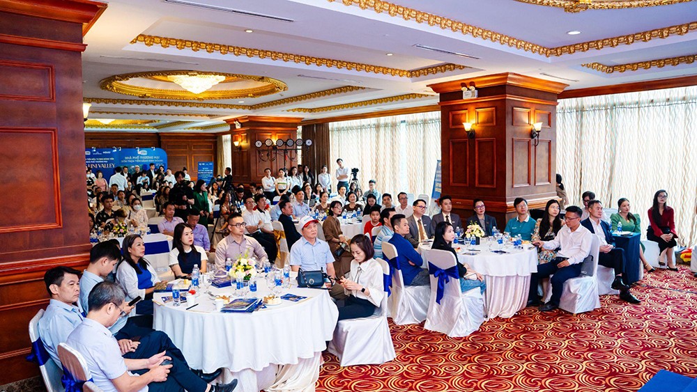 Nhà phố thương mại Bcons Uni Valley gây ấn tượng với khách hàng Hà Nội sau mở bán - 1