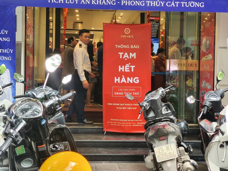 Giá vàng lao dốc, người mua lỗ tới 8,5 triệu đồng sau  hơn một tháng, nên làm gì? - 2