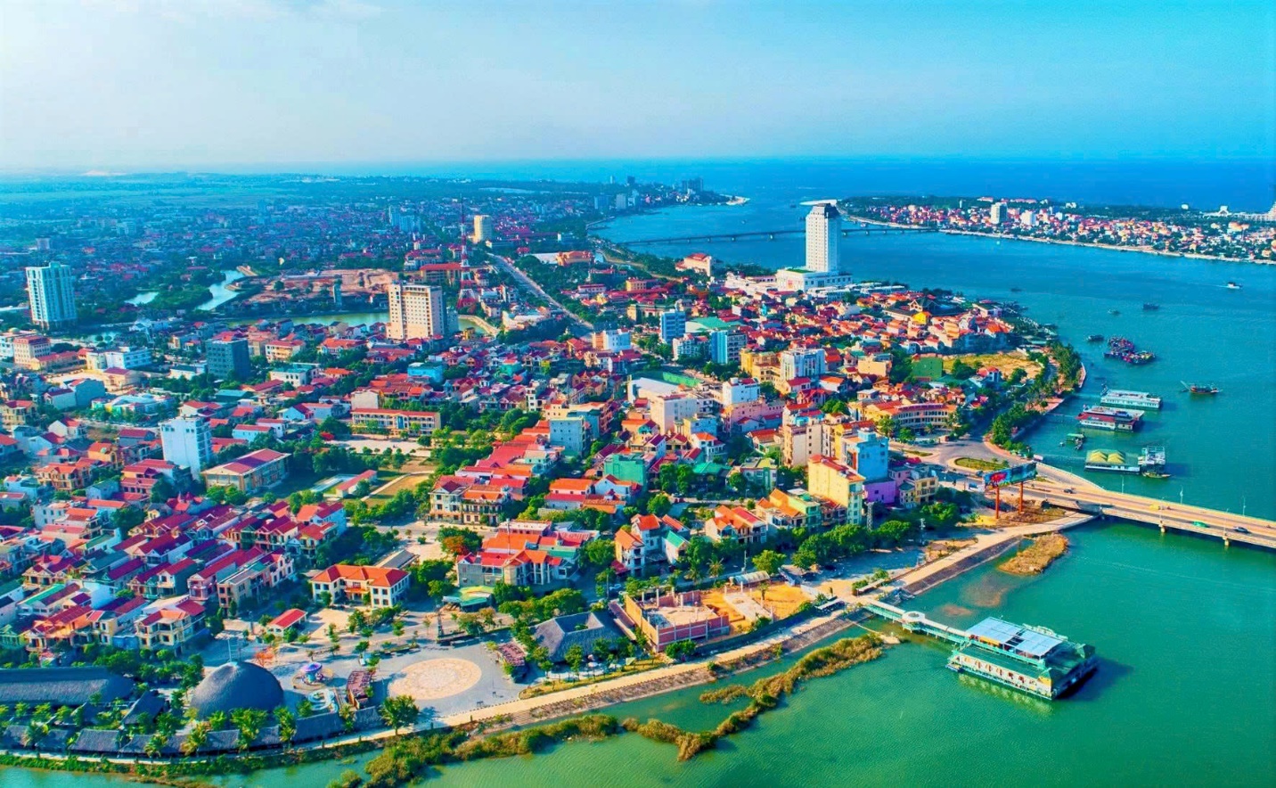 Dòng vốn tỷ đô khởi động làn sóng bất động sản mới tại Quảng Bình - 1
