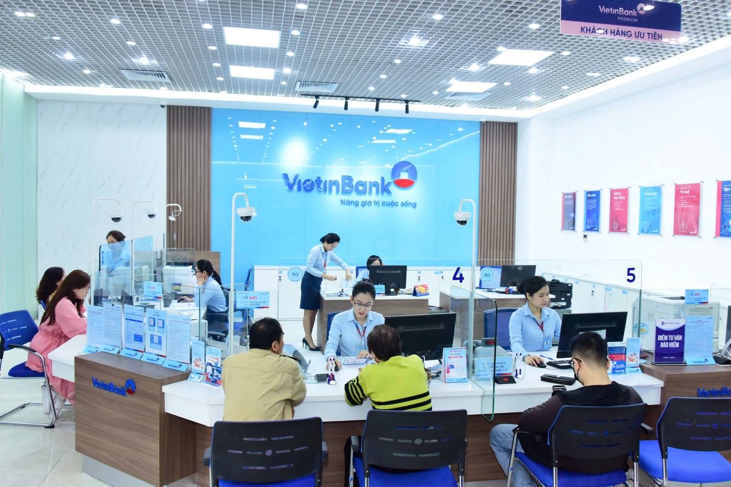 Tinh gọn mạng lưới, đẩy mạnh giao dịch thông minh - 1