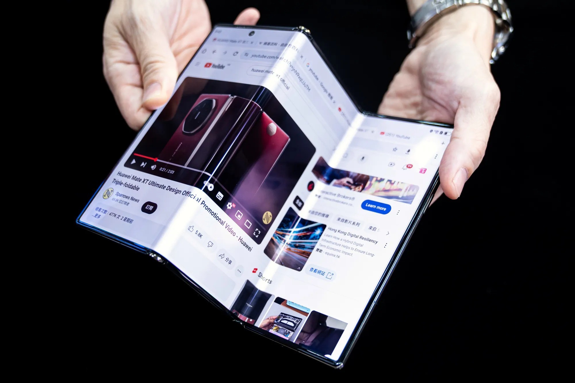 Huawei đang phát triển máy tính bảng màn hình gập - 1