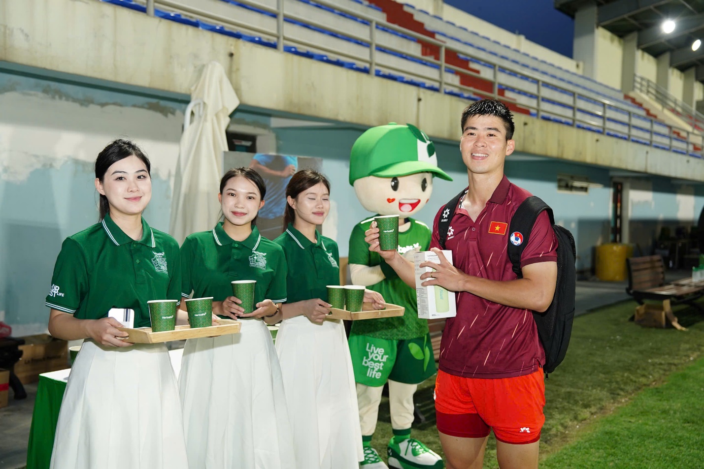 Herbalife Việt Nam phối hợp cùng Liên đoàn Bóng đá Việt Nam đồng hành và tiếp sức cho các Đội tuyển Bóng đá Quốc gia Việt Nam - 2