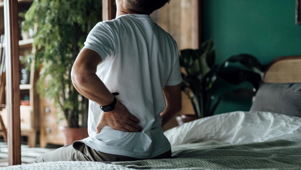 Bác sĩ sốc vì xương của nam thanh niên 27 tuổi còn yếu hơn người 70 tuổi - 1