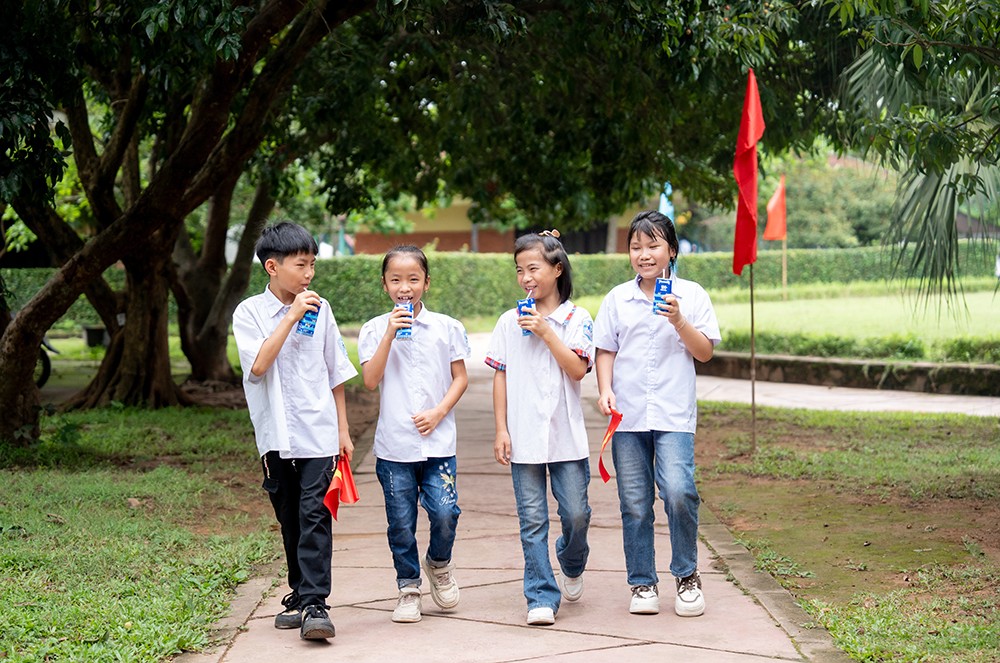 Gần 70.000 hộp sữa được trao tặng trẻ em khó khăn, khởi đầu “tháng của trẻ em” đầy ý nghĩa - 3