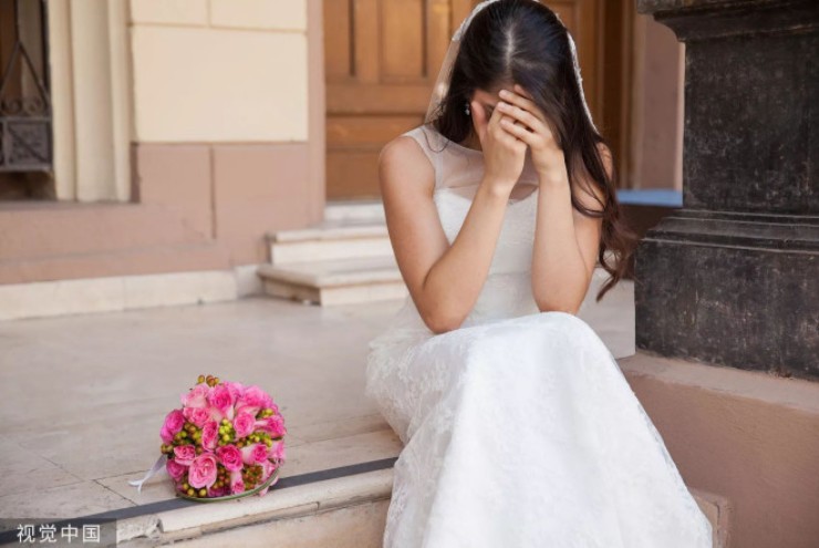 Vừa làm đám cưới, chú rể đã bỏ trốn cùng chị họ cô dâu - 1