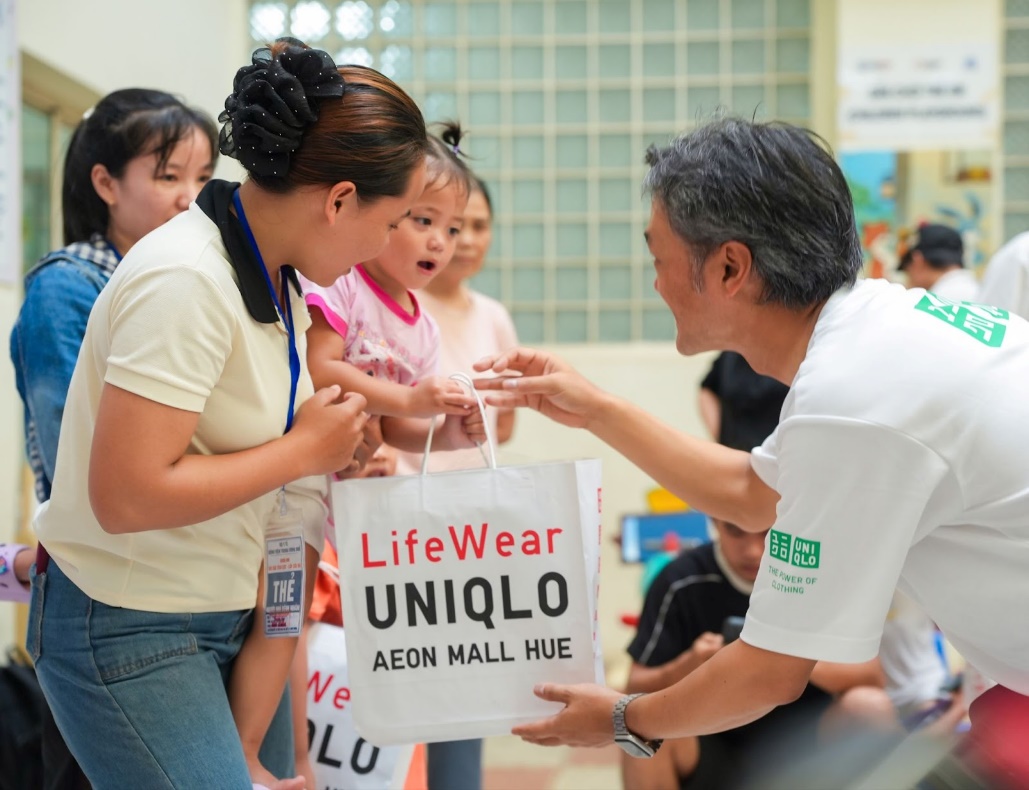 UNIQLO và Quỹ Hy Vọng trao tặng thiết bị y tế cho Bệnh viện Trung Ương Huế - 3