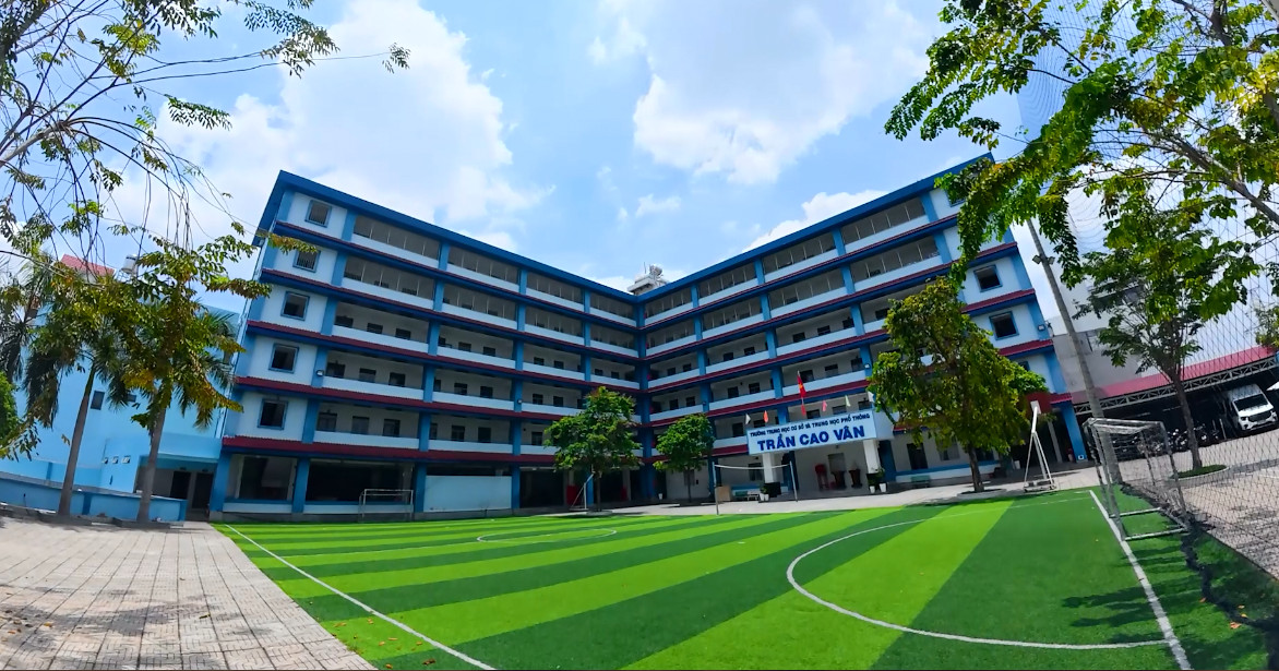 Lý do học sinh ngoại tỉnh “đổ về” Trường THCS - THPT Trần Cao Vân - 2