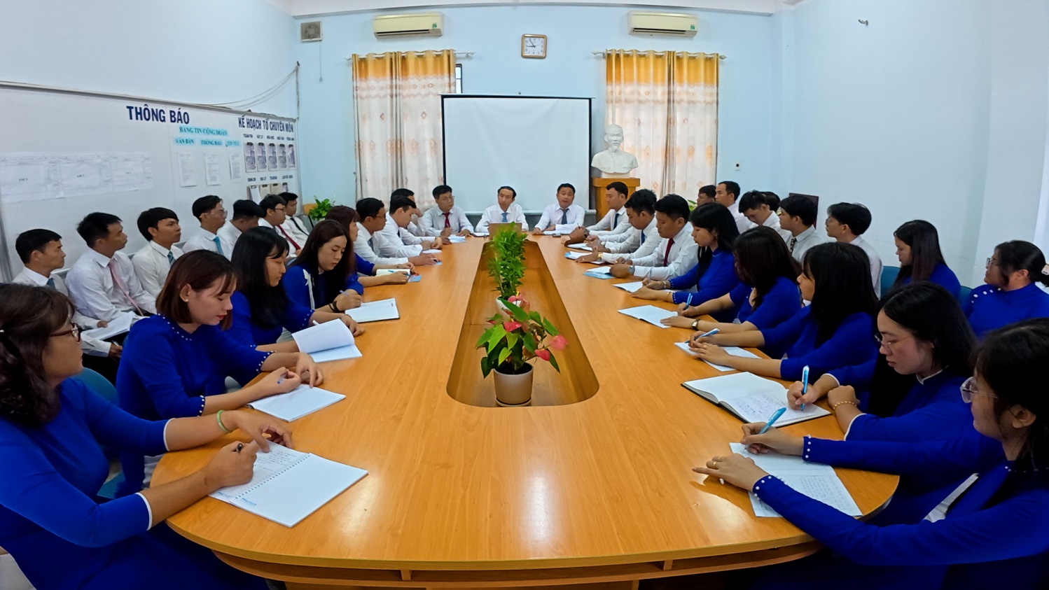Lý do học sinh ngoại tỉnh “đổ về” Trường THCS - THPT Trần Cao Vân - 3
