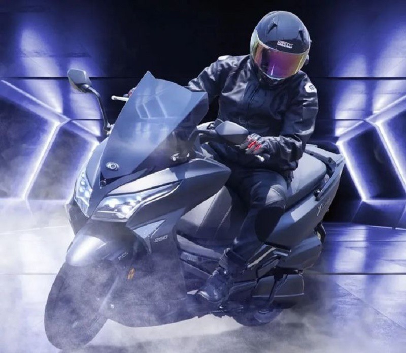 Kymco Xciting 250 2025: Đột phá thiết kế và hiệu suất ấn tượng - 1