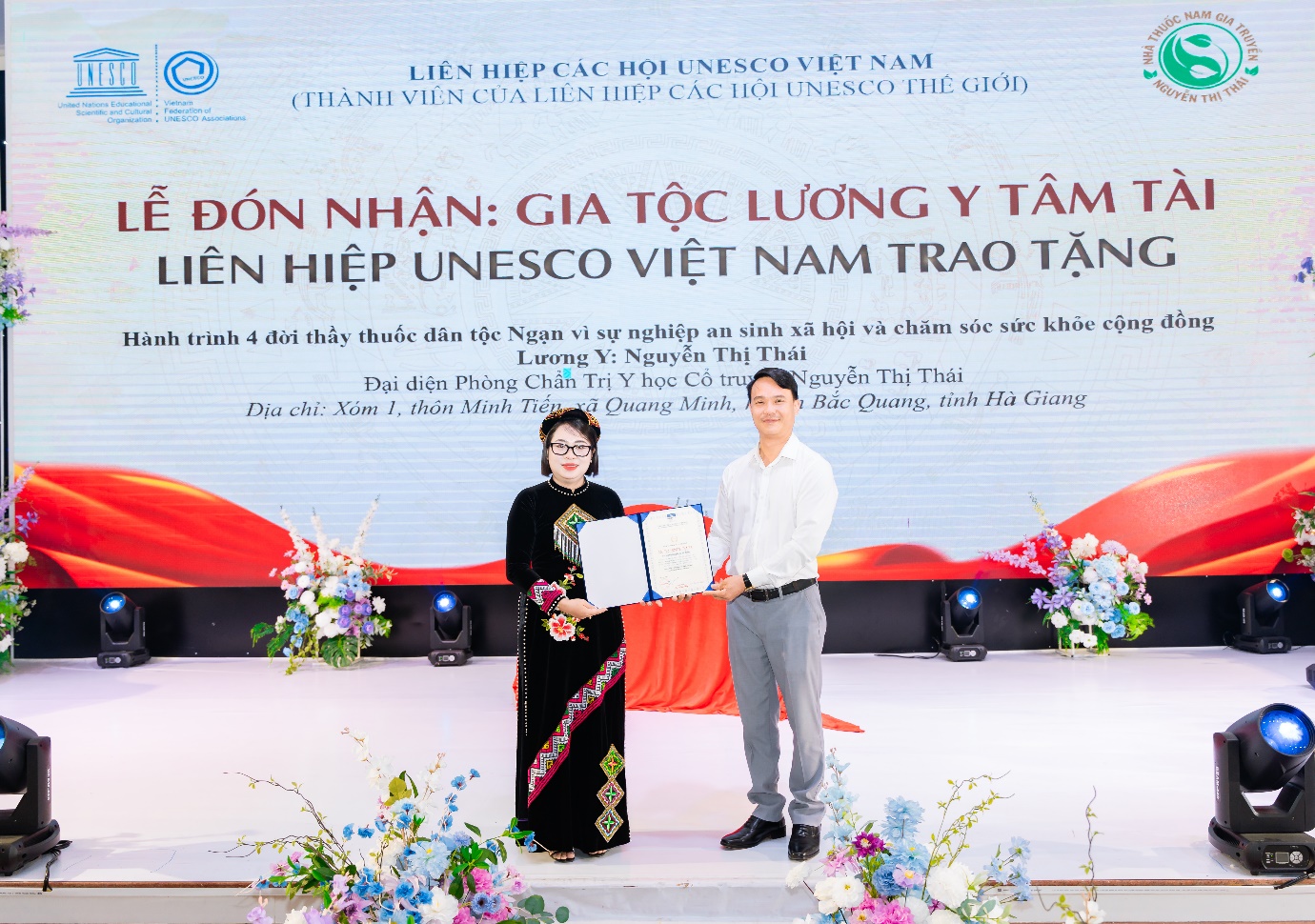 Lương y Nguyễn Thị Thái được vinh danh vì đóng góp cho sức khỏe cộng đồng - 1