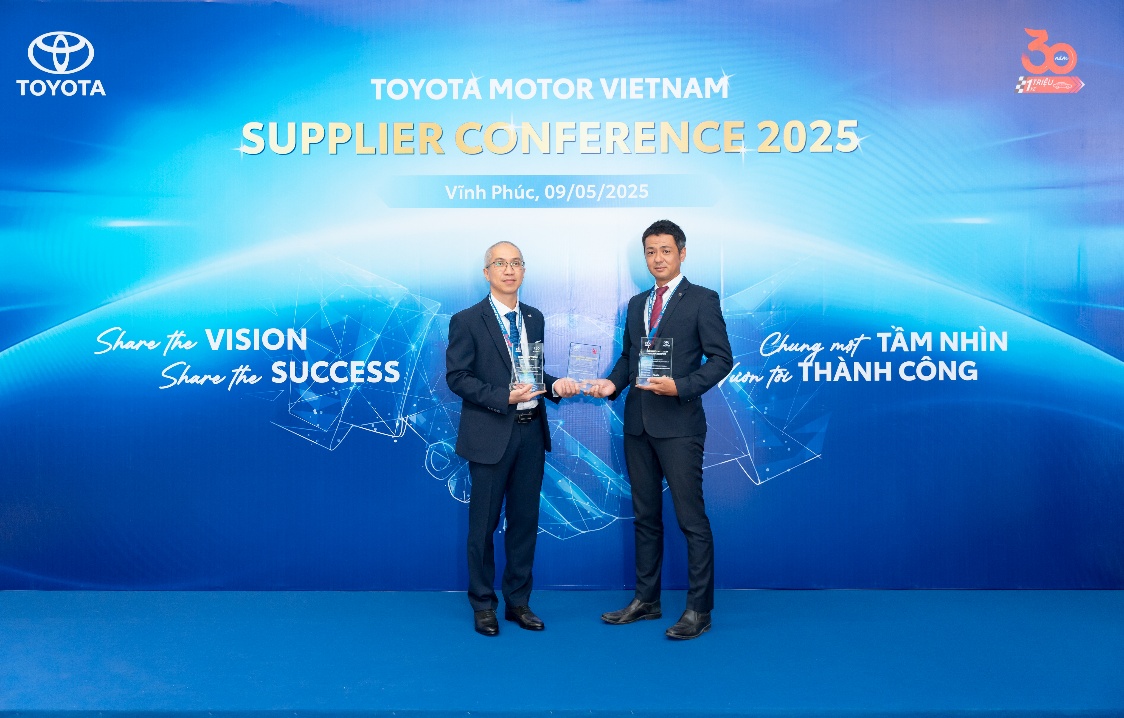 Tiếp nối 8 năm liền đạt Giải thưởng Chất lượng, Bridgestone lần đầu được Toyota Việt Nam vinh danh vì đóng góp bền vững - 1