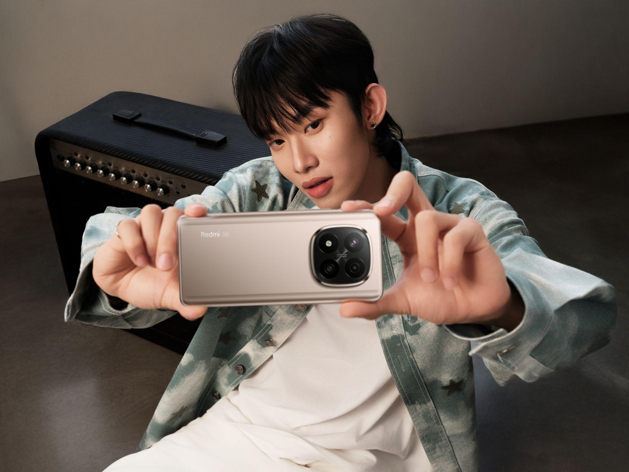 Bật mood thời trang, sẵn sàng vi vu hè này cùng Kay Trần và Redmi Note 14 Series Vàng Sa Mạc - 4
