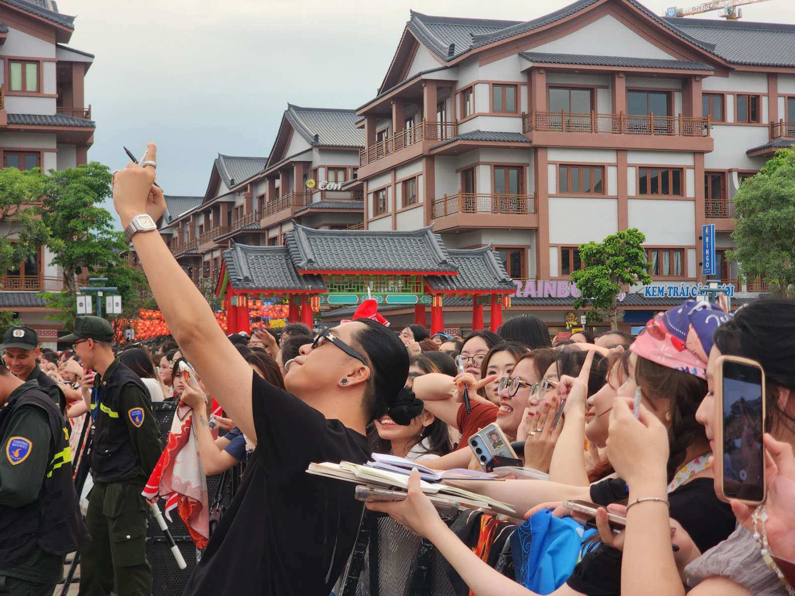 Đại tiệc ưu đãi cho các “Gai con” tham gia “Anh trai vượt ngàn chông gai” tại Ocean City - 3
