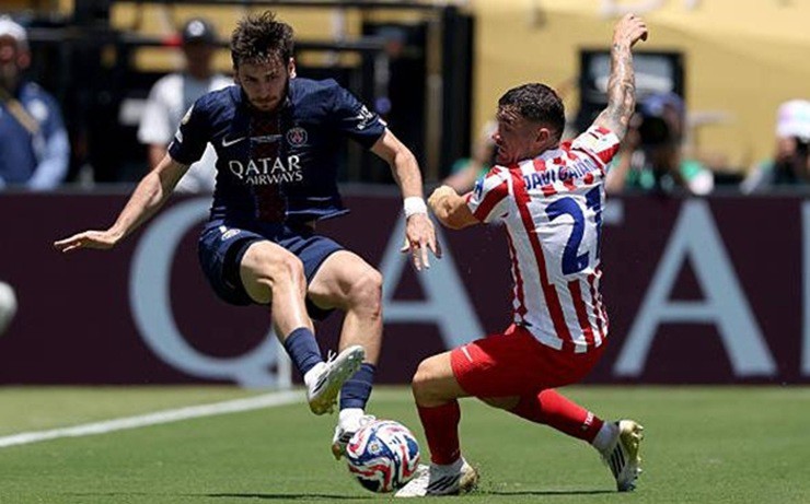Lập cú đúp kiến tạo giúp PSG thắng đậm Atletico Madrid, tiền đạo Khvicha Kvaratskhelia đắt giá thế nào? - 1
