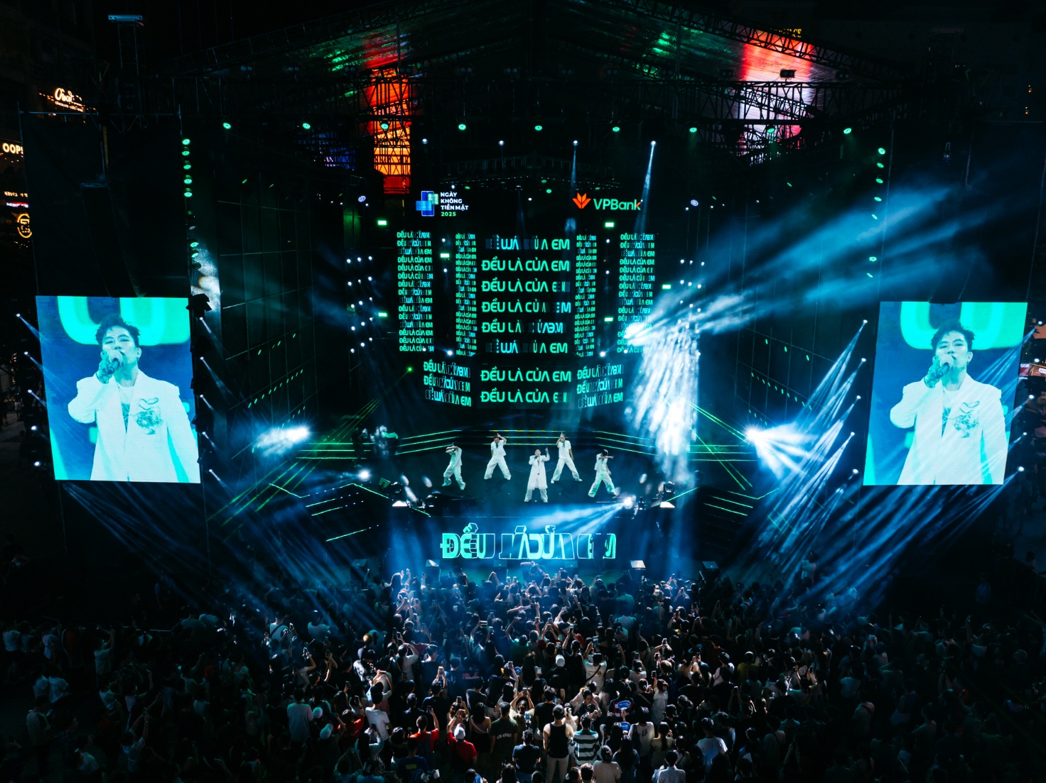 Hơn 10.000 lượt tiếp cận VPBank Cashless City trong Ngày không tiền mặt 2025 - 4