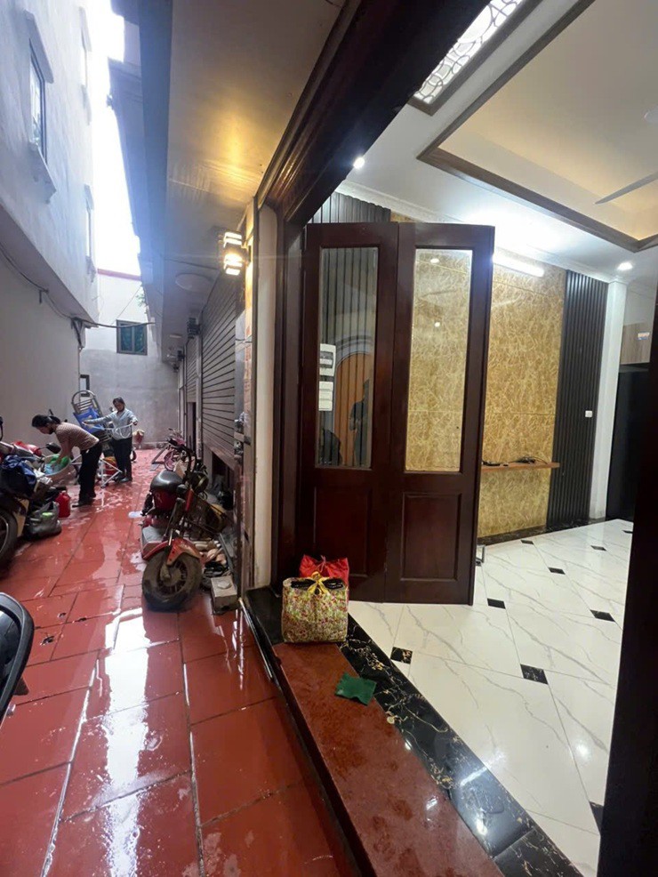 Nhà đất tăng chóng mặt, cầm 3 tỷ đồng không mua nổi căn nhà 4-5 tầng trên lô đất 30m2 - 1
