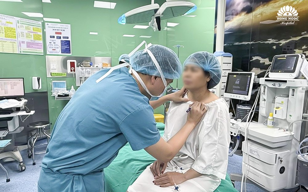 Làm thế nào để hạn chế sẹo sau mổ cho bệnh nhân phẫu thuật ung thư tuyến giáp? - 2