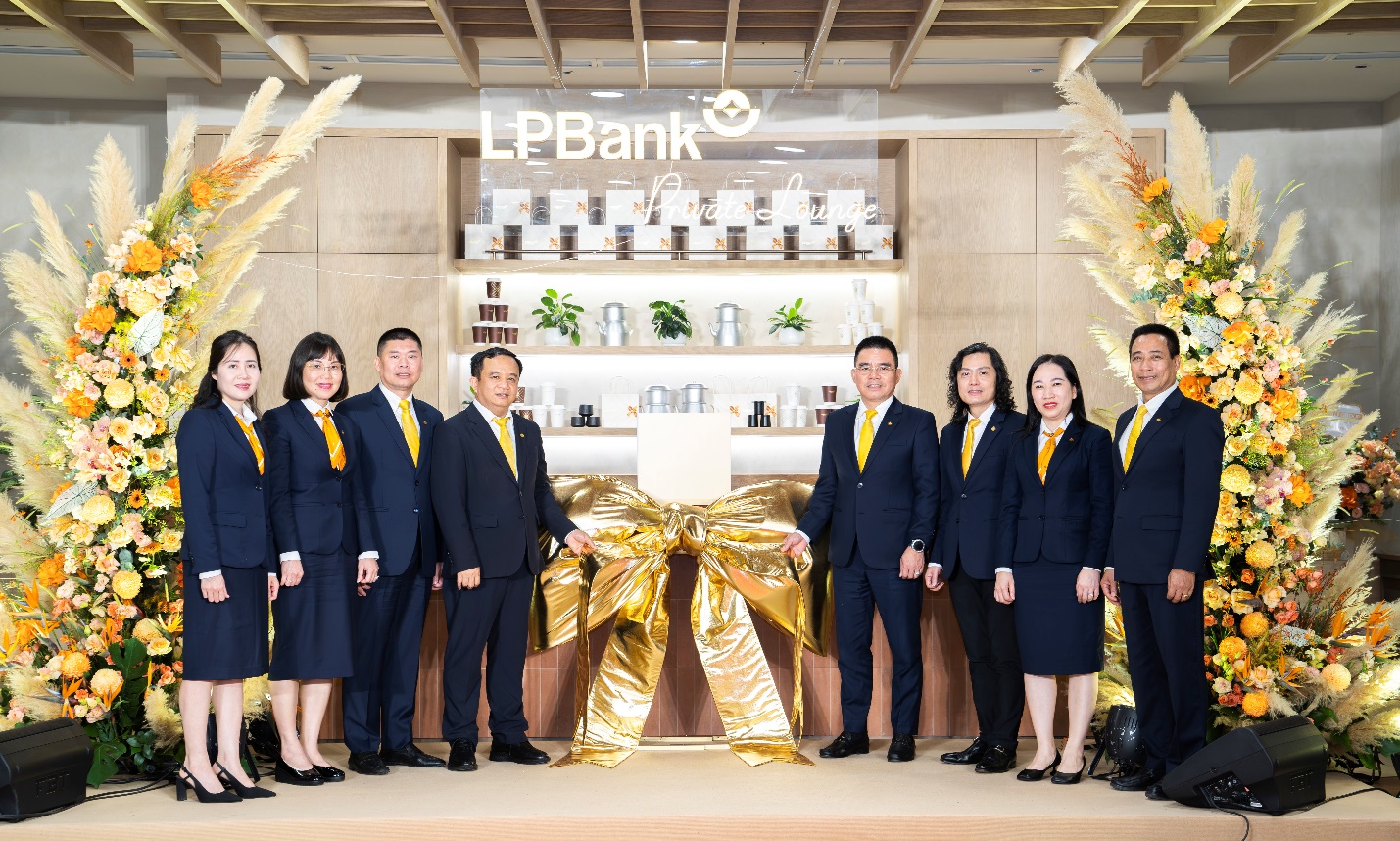 Ngân hàng Lộc Phát ra mắt dịch vụ LPBank Private Lounge dành riêng cho khách hàng cá nhân ưu tiên - 1