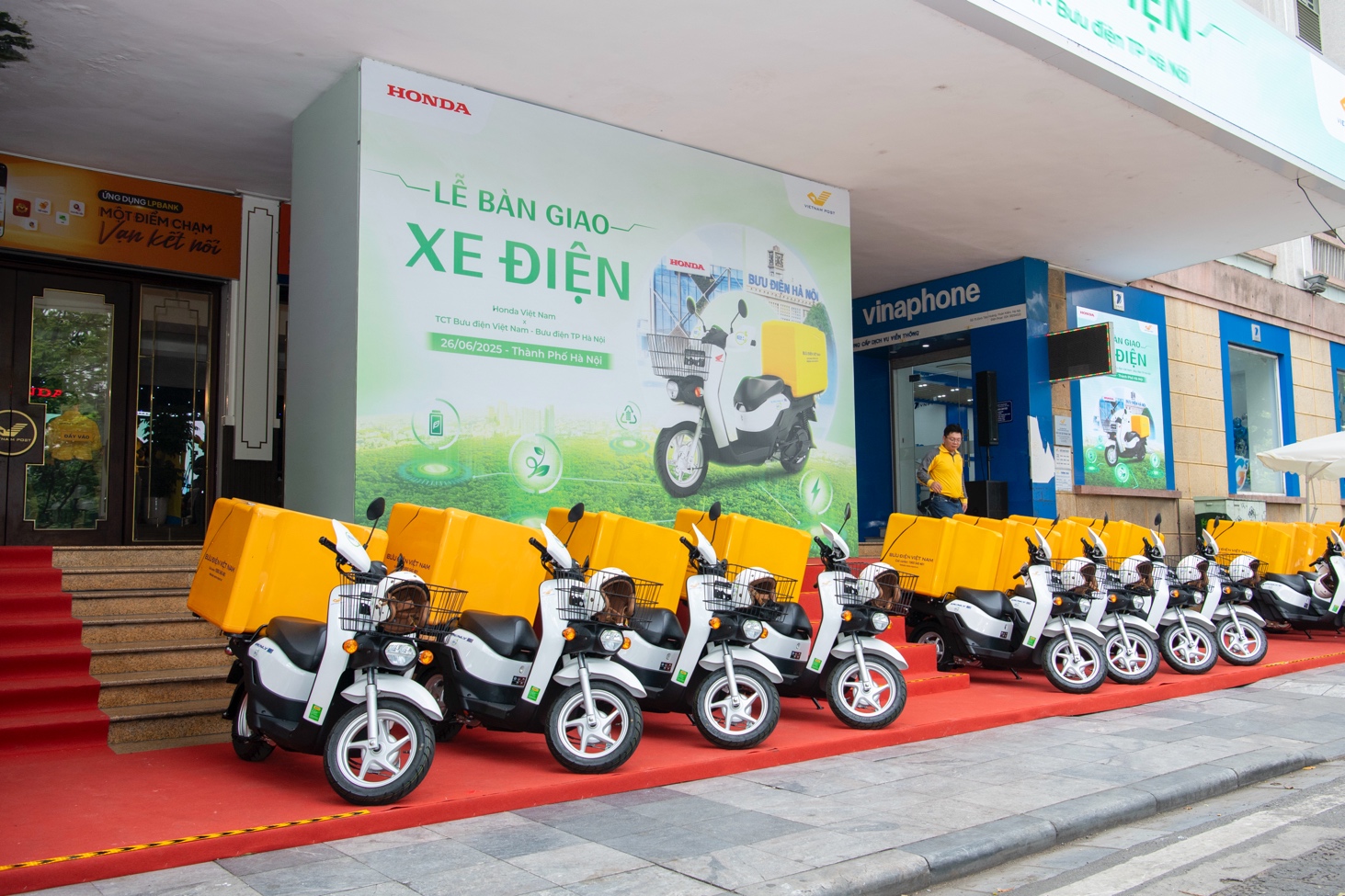 Honda Việt Nam và Bưu điện Việt Nam mở rộng triển khai Dự án sử dụng xe điện giao hàng - 2