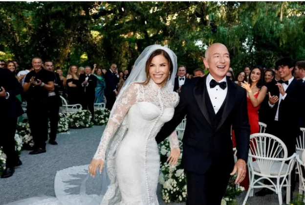 Đám cưới xa hoa của Jeff Bezos và Lauren Sanchez: Cuộc hội ngộ của giới siêu giàu toàn cầu tại Venice - 1