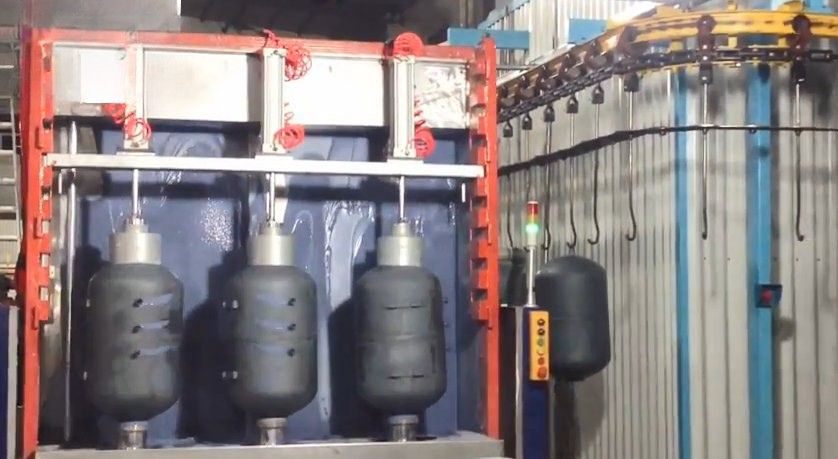 Tối ưu chi phí bảo hành nhờ ứng dụng công nghệ tráng men ướt trong sản xuất bình nước nóng - 1