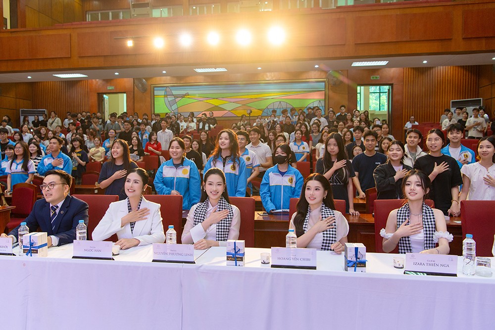 Hành trình Từ Trái Tim khơi dậy tinh thần lập thân, khởi nghiệp cho sinh viên - 6