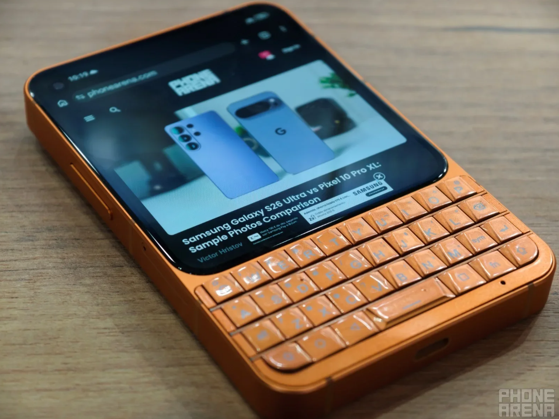 Chiếc điện thoại này đang "hốt bạc", nhiều "ông lớn" công nghệ phải nuối tiếc - 2